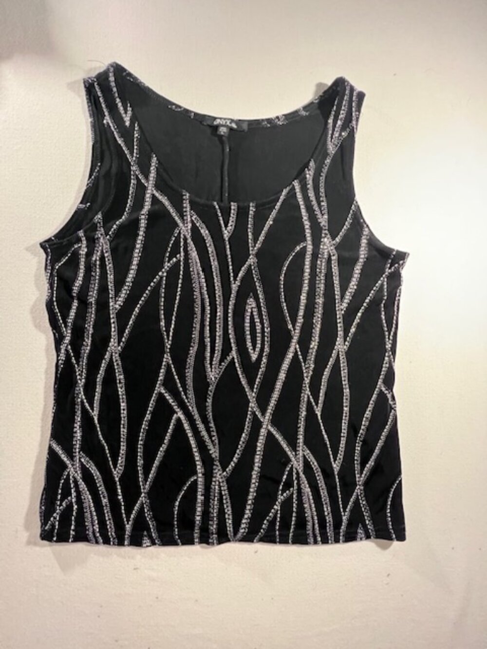 ONYX Nite black sleeveless tank sequins beaded swirl‎ pattern scoop neck Large